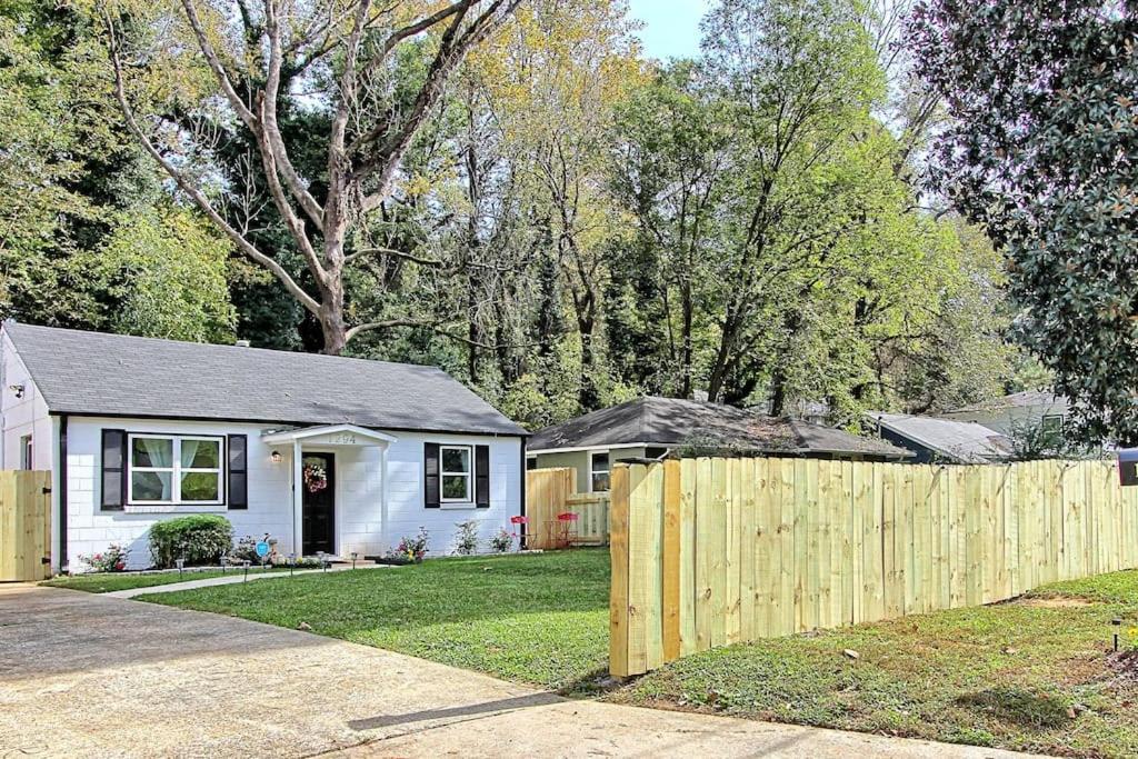 West End Bungalow Perfect To Work, Play, & Escape Atlanta Eksteriør bilde