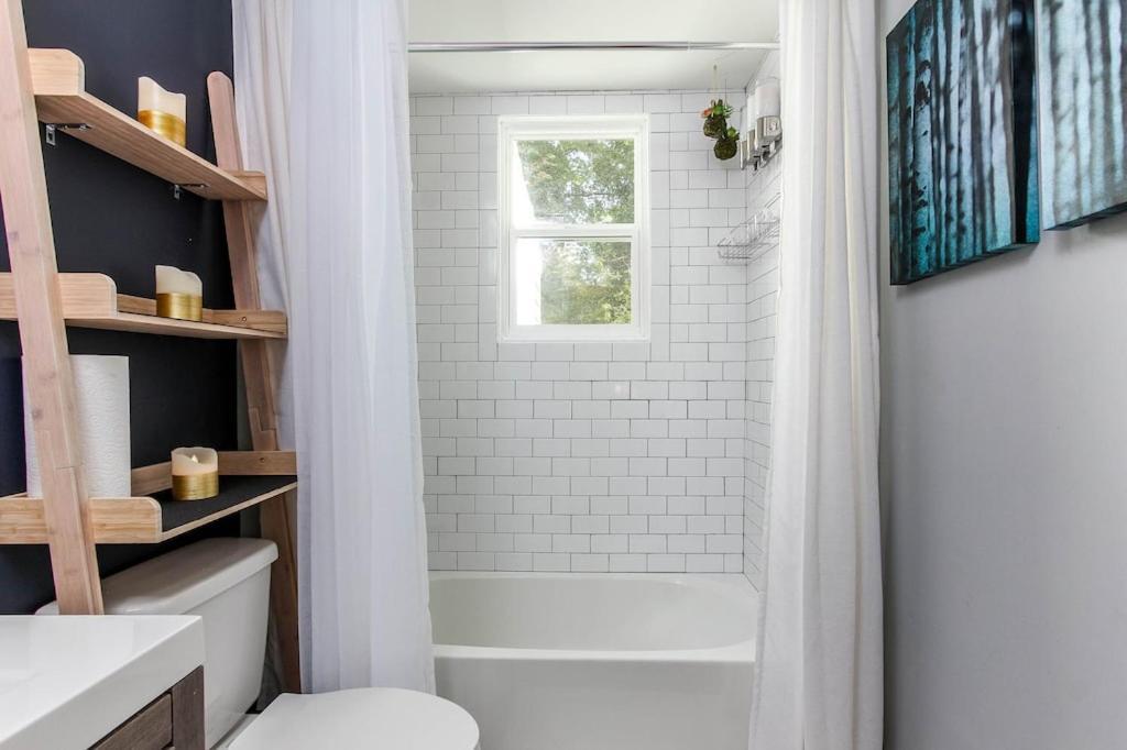West End Bungalow Perfect To Work, Play, & Escape Atlanta Eksteriør bilde